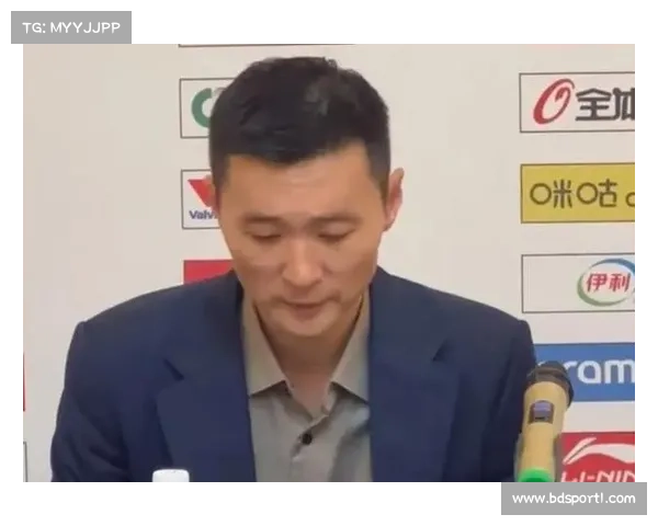 广东悔败同曦刘炜与球迷合影广厦确定4外援上海挖掘新宝藏重心明确 广东悔败同曦刘炜与球迷合影广厦确定4外援上海挖掘新宝藏重心明确