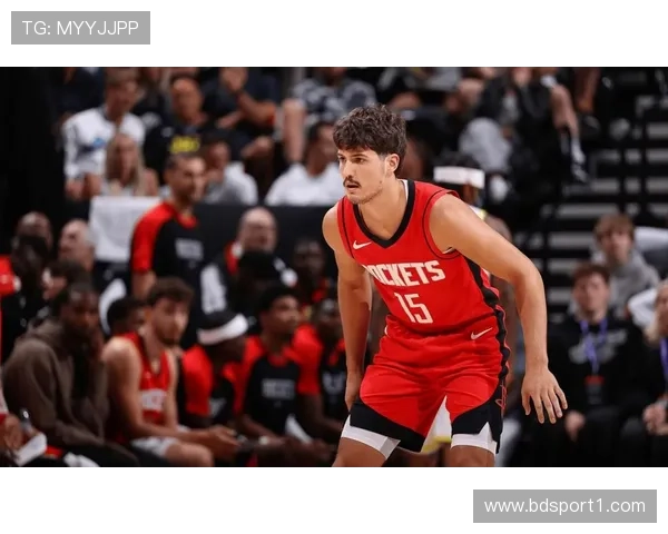 火箭新星临场表现惊艳获教练盛赞成为球队不可或缺的重要力量 火箭新星临场表现惊艳获教练盛赞成为球队不可或缺的重要力量